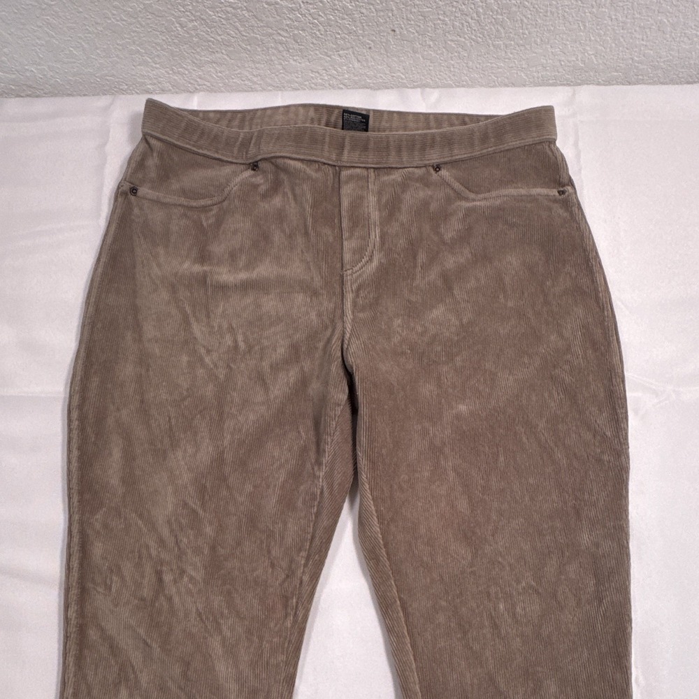 HUE Women's Corduroy Pull-On Pants Brown Solid Flat Front Regular Size L